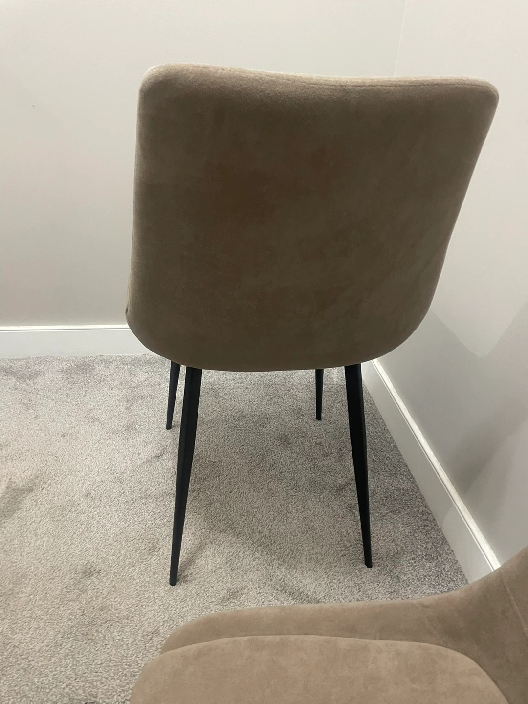 Set of 8 Beige Elegant Dining Chairs - photo 3