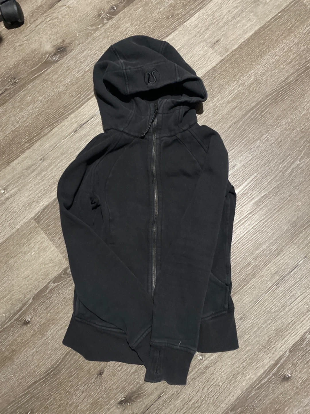 Lululemon Scuba Hoodie Black Size 4