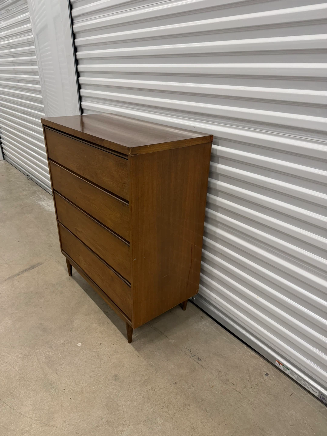 Mid-Century Modern 4-Drawer Dresser - photo 5