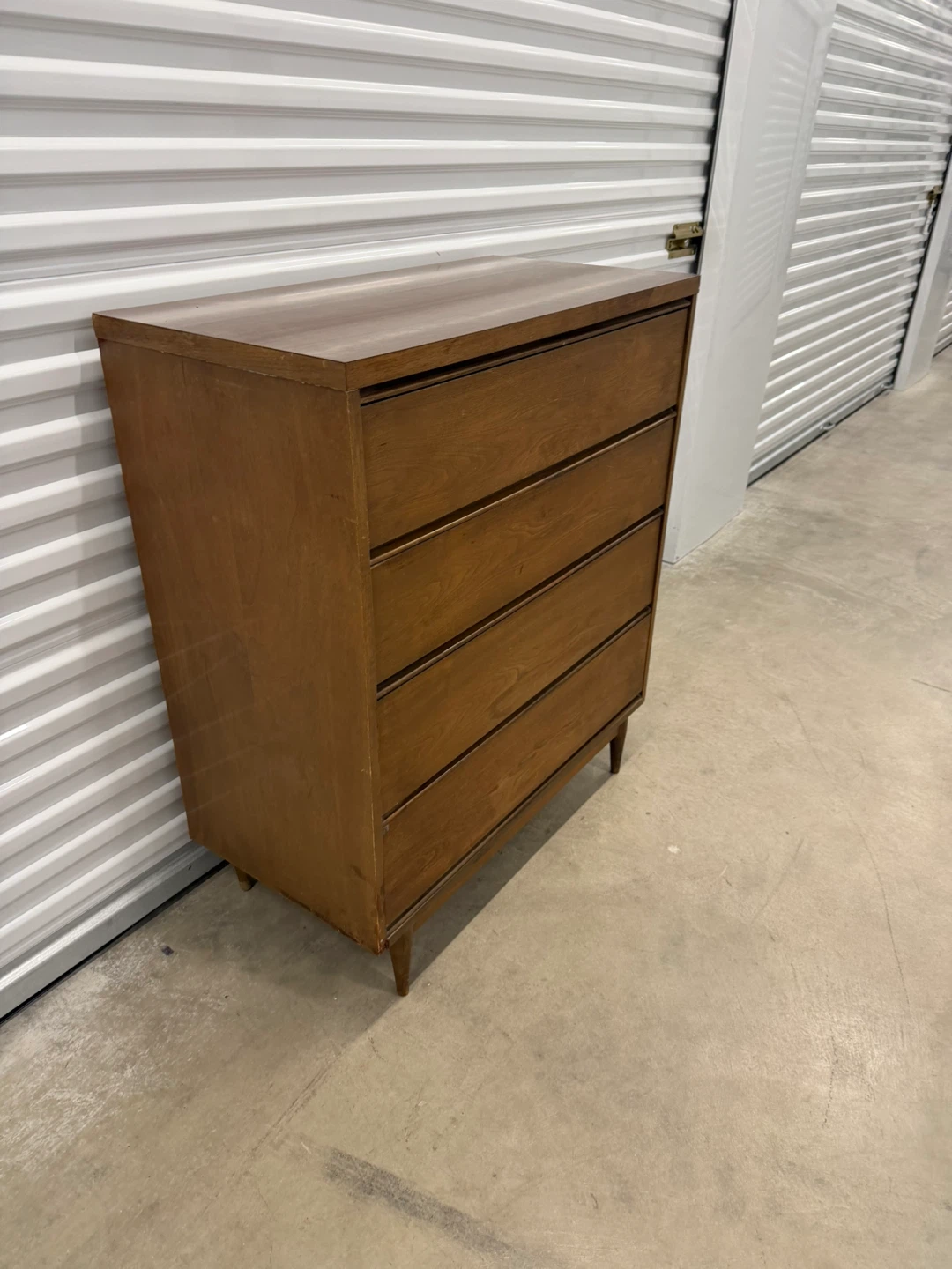 Mid-Century Modern 4-Drawer Dresser - photo 4