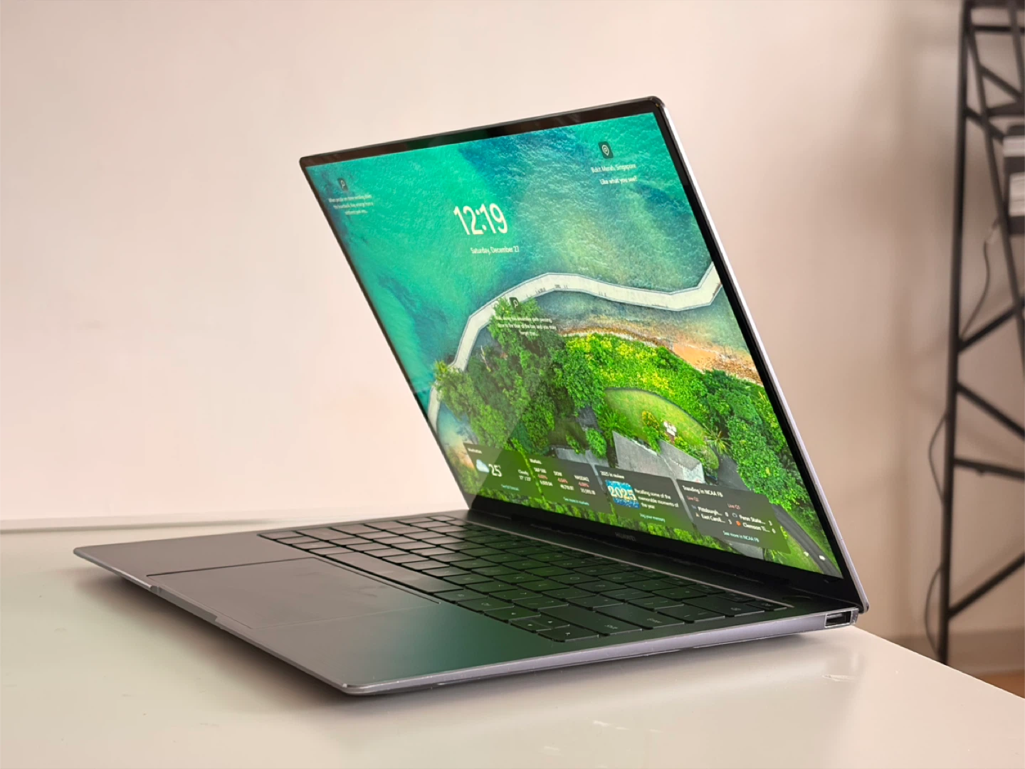 Huawei MateBook X Pro Laptop - photo 2