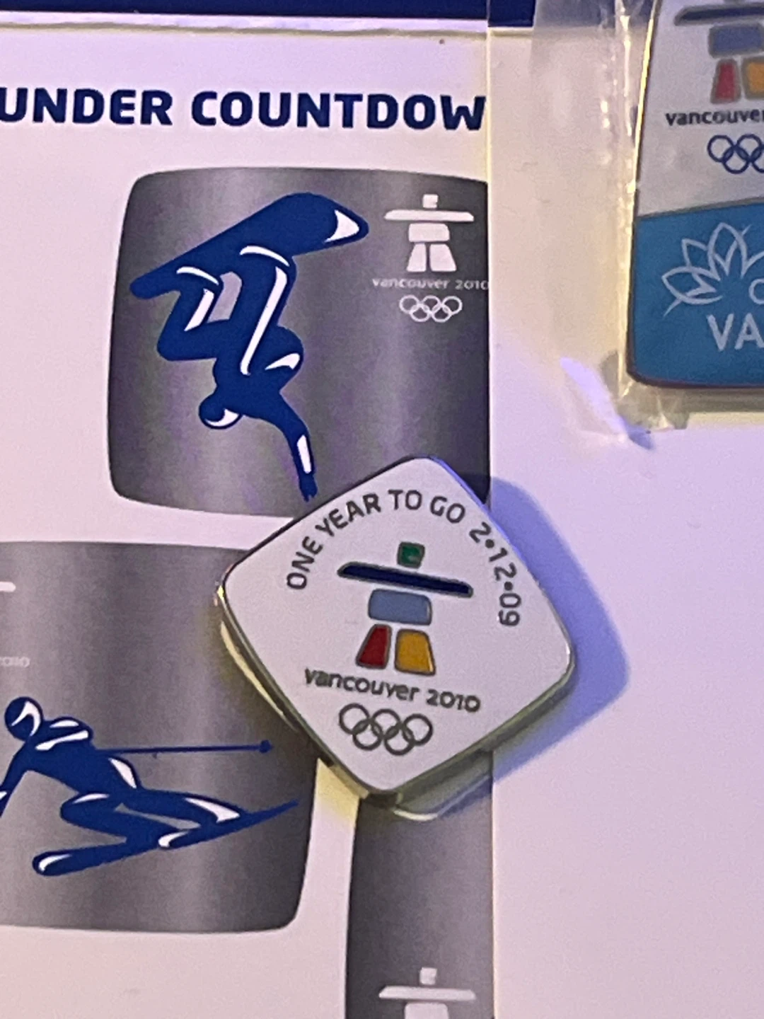 Vancouver 2010 Olympics Pins - photo 2