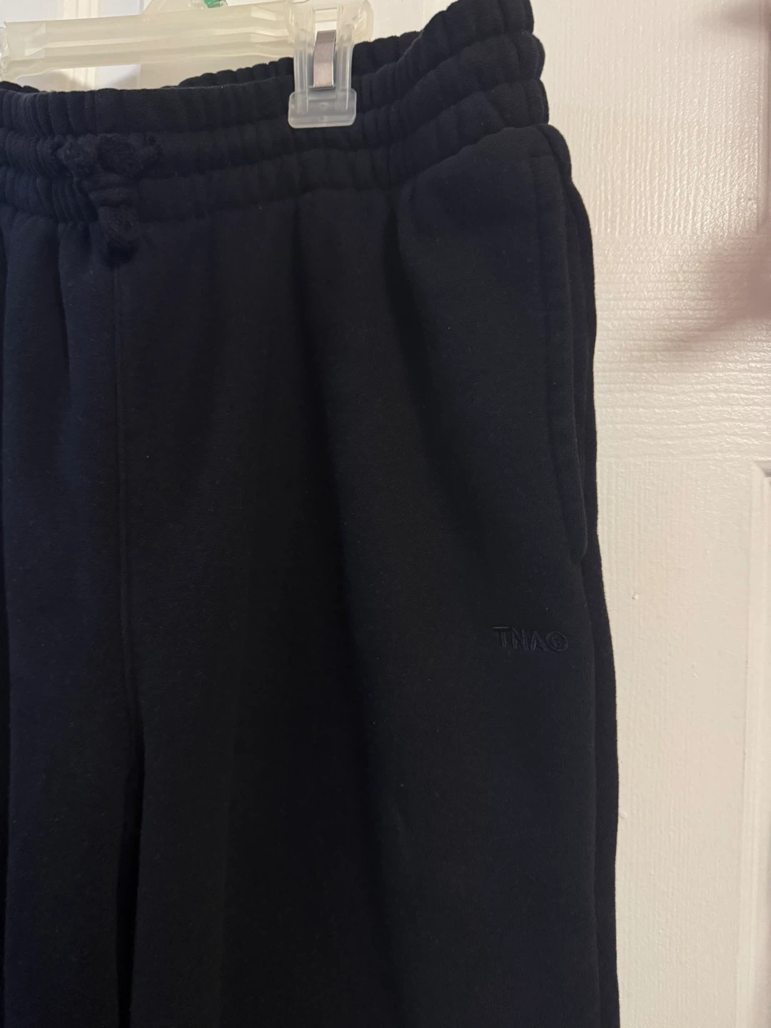 Medium - Aritzia Cozy Sweatfleece Wide Joggers - photo 2