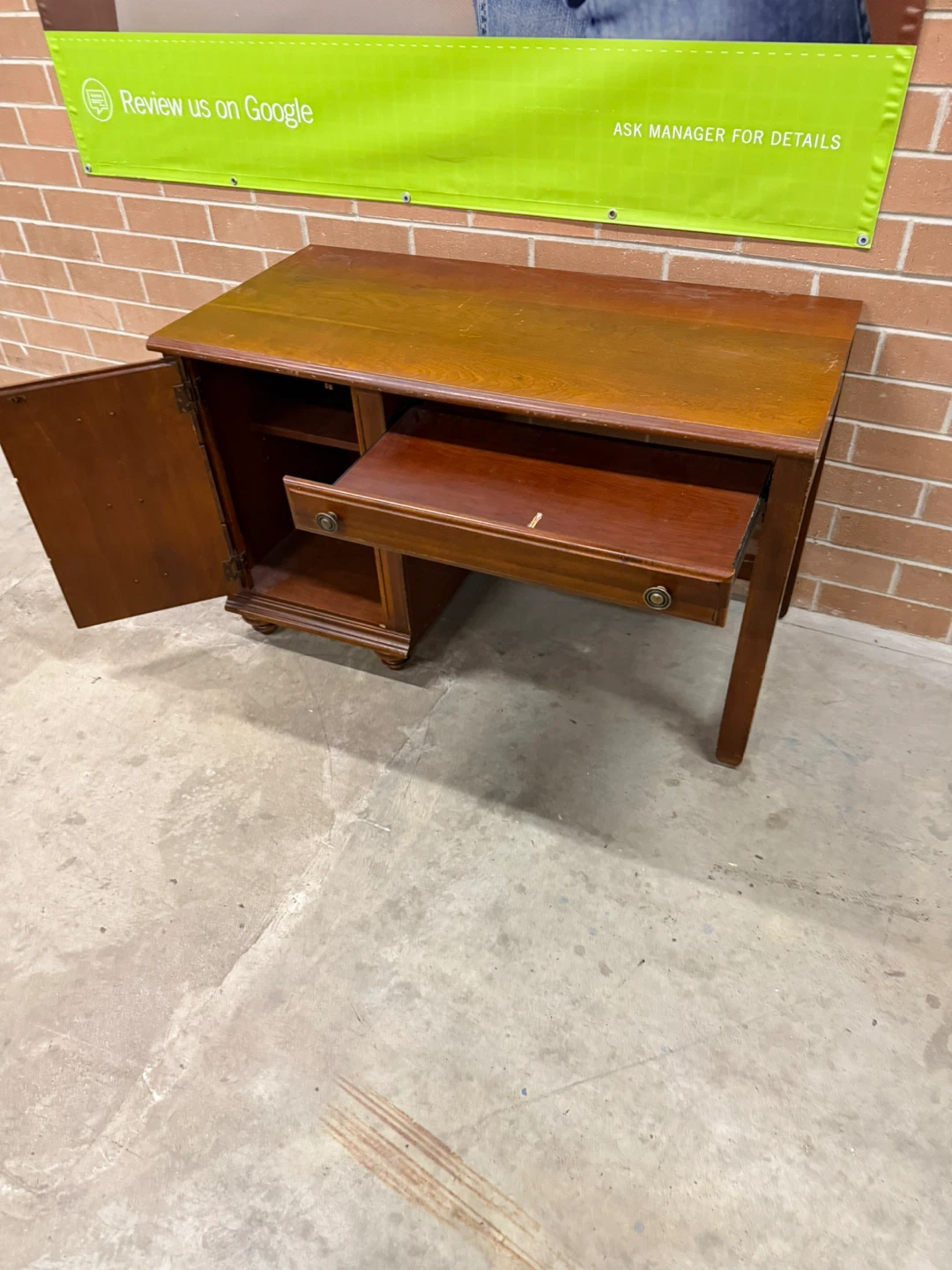 Wooden Desk withPullout Shelf - photo 3