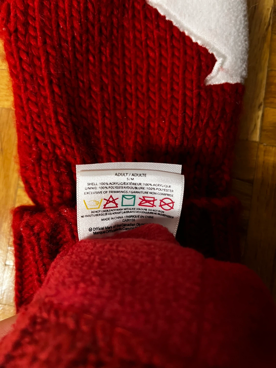 Hudson's Bay Canada Mittens - Adult S/M - photo 4