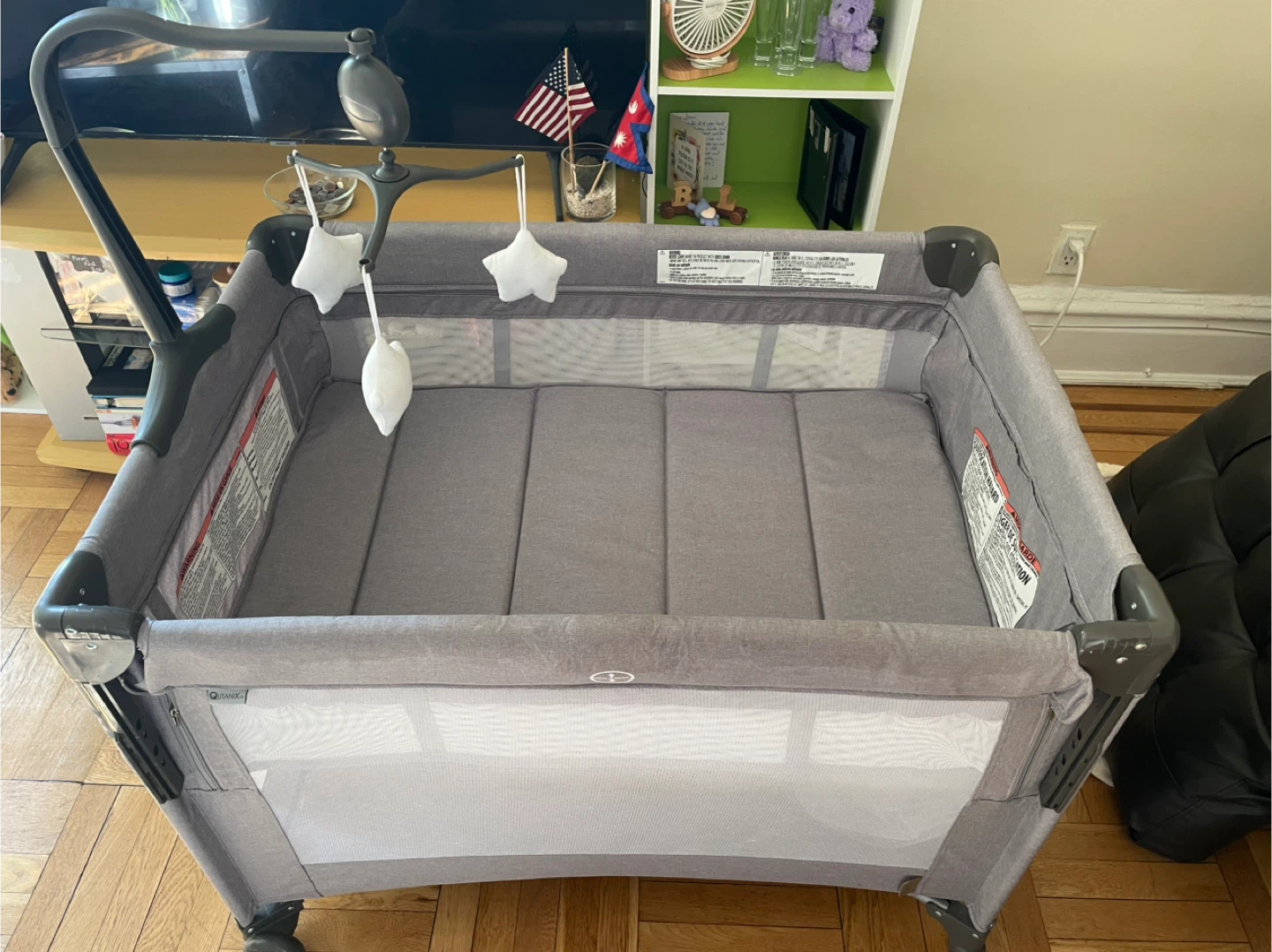 QUTANIX 2-in-1 Baby Baby Playard, Pack and Play Bassinet - photo 2