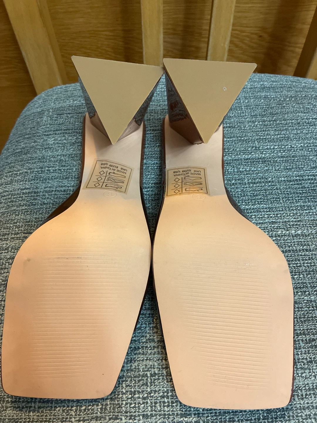 New Glamorous Patent Triangle Heeled Mules Size 8 - photo 5