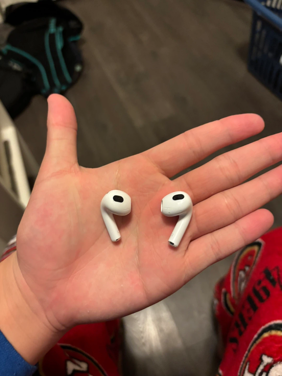 Apple AirPods 3rd Generation - photo 4