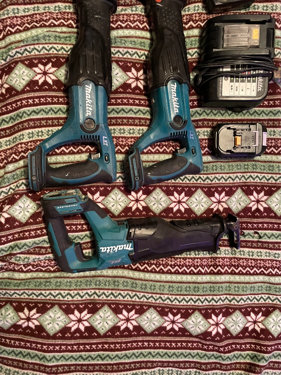 Makita Reciprocating Saws + Battery Charger