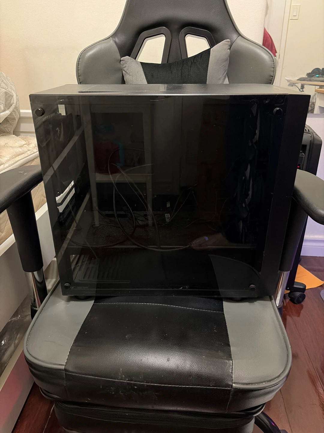 Thermaltake Computer Case H18 + pwr supply - photo 5