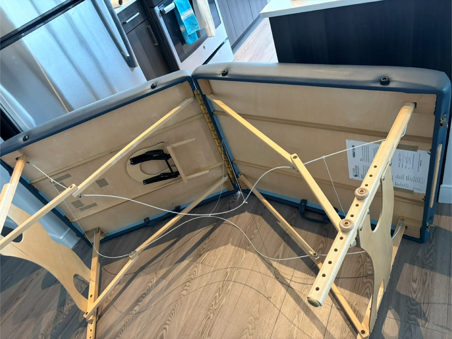 Custom Craftworks Massage Therapy Table - photo 4