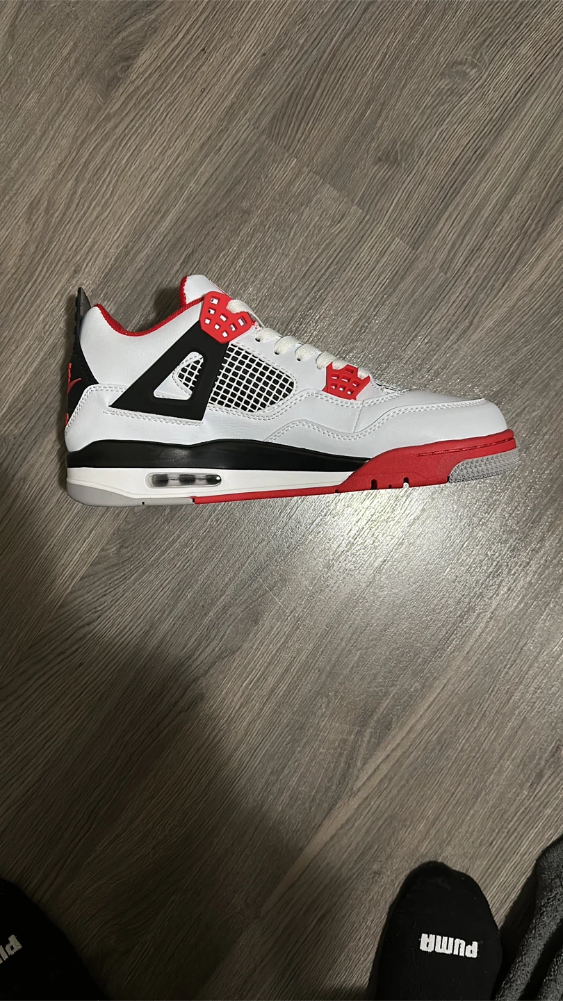 Jordan 4 Retro Fire Red - photo 4