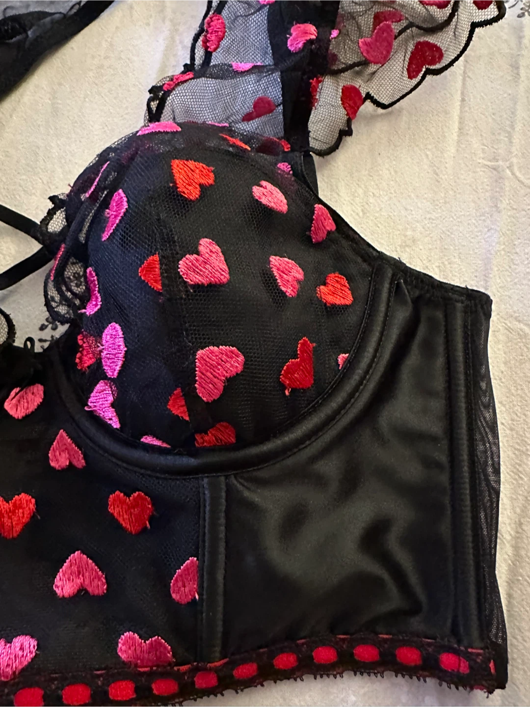 Victoria's Secret Black Heart Bra - Size 36DD - photo 3