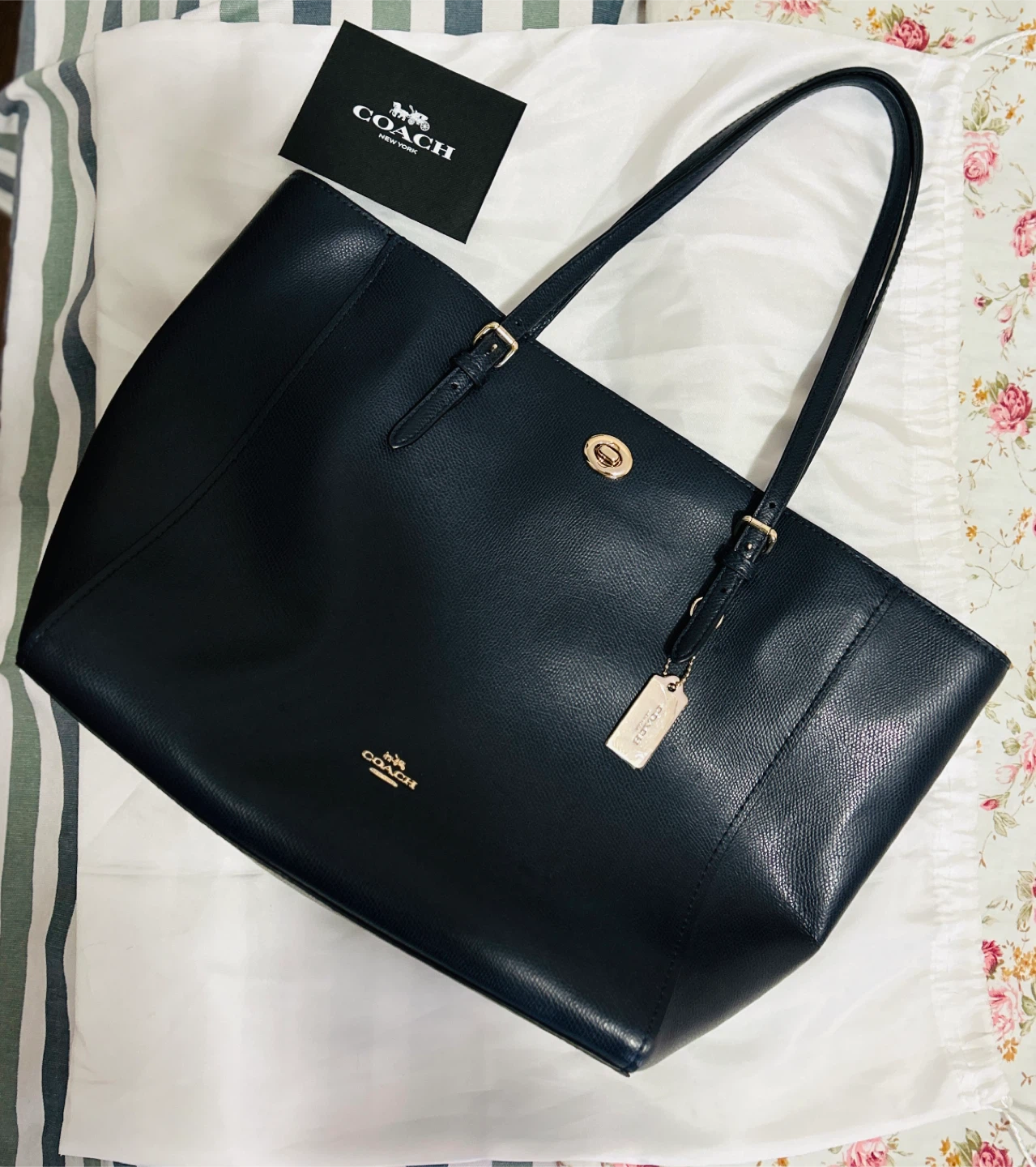 Coach Leather Tote Bag navy colour