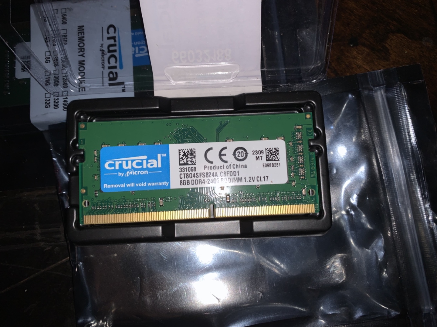 Crucial 8GB DDR4-2400 SODIMM Memory Module - photo 4