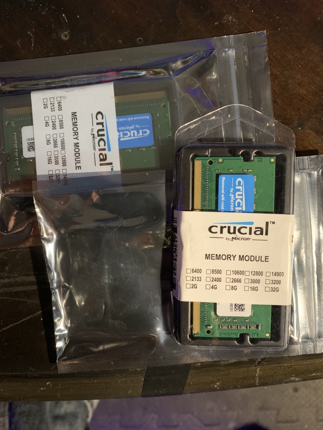 Crucial 8GB DDR4-2400 SODIMM Memory Module - photo 3