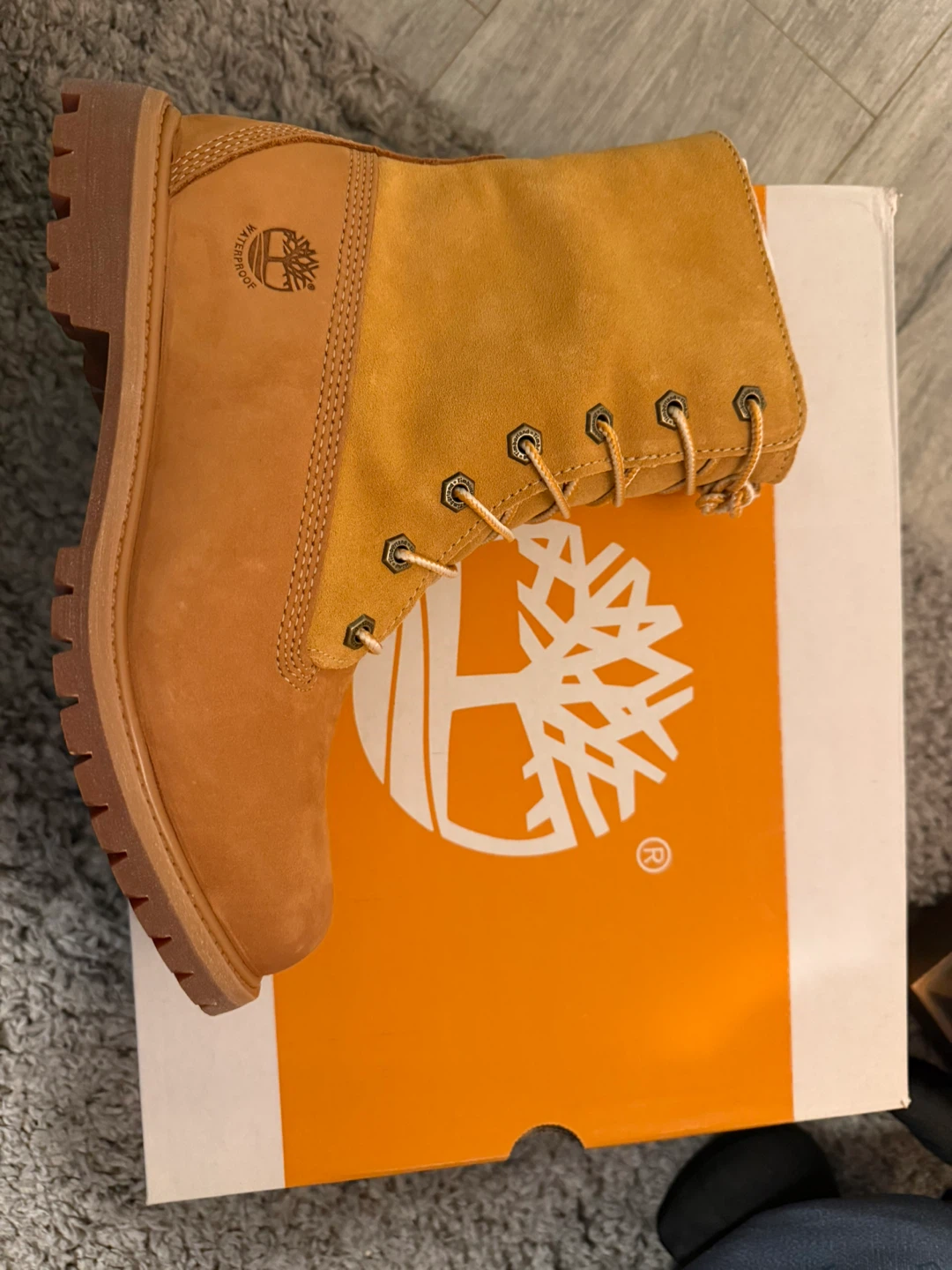 Timberland Teddy Fleece WHT Boots - Women's Size 8 Brand new