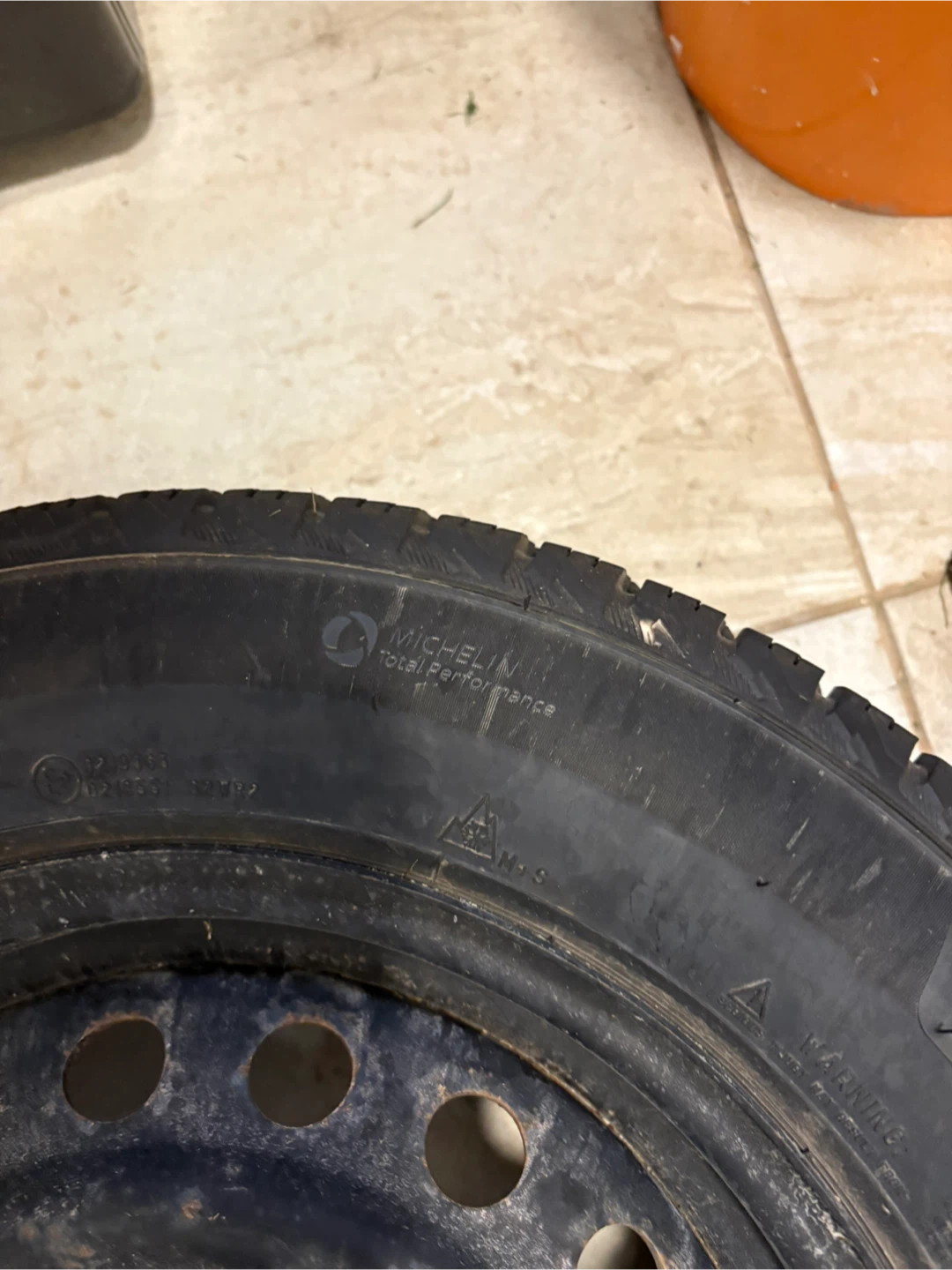 Michelin 195/65R15 Studless Winter Tire - photo 3
