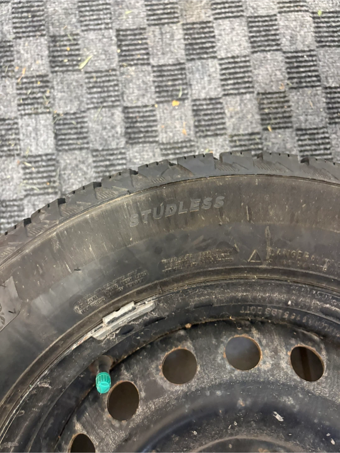 Michelin 195/65R15 Studless Winter Tire - photo 5
