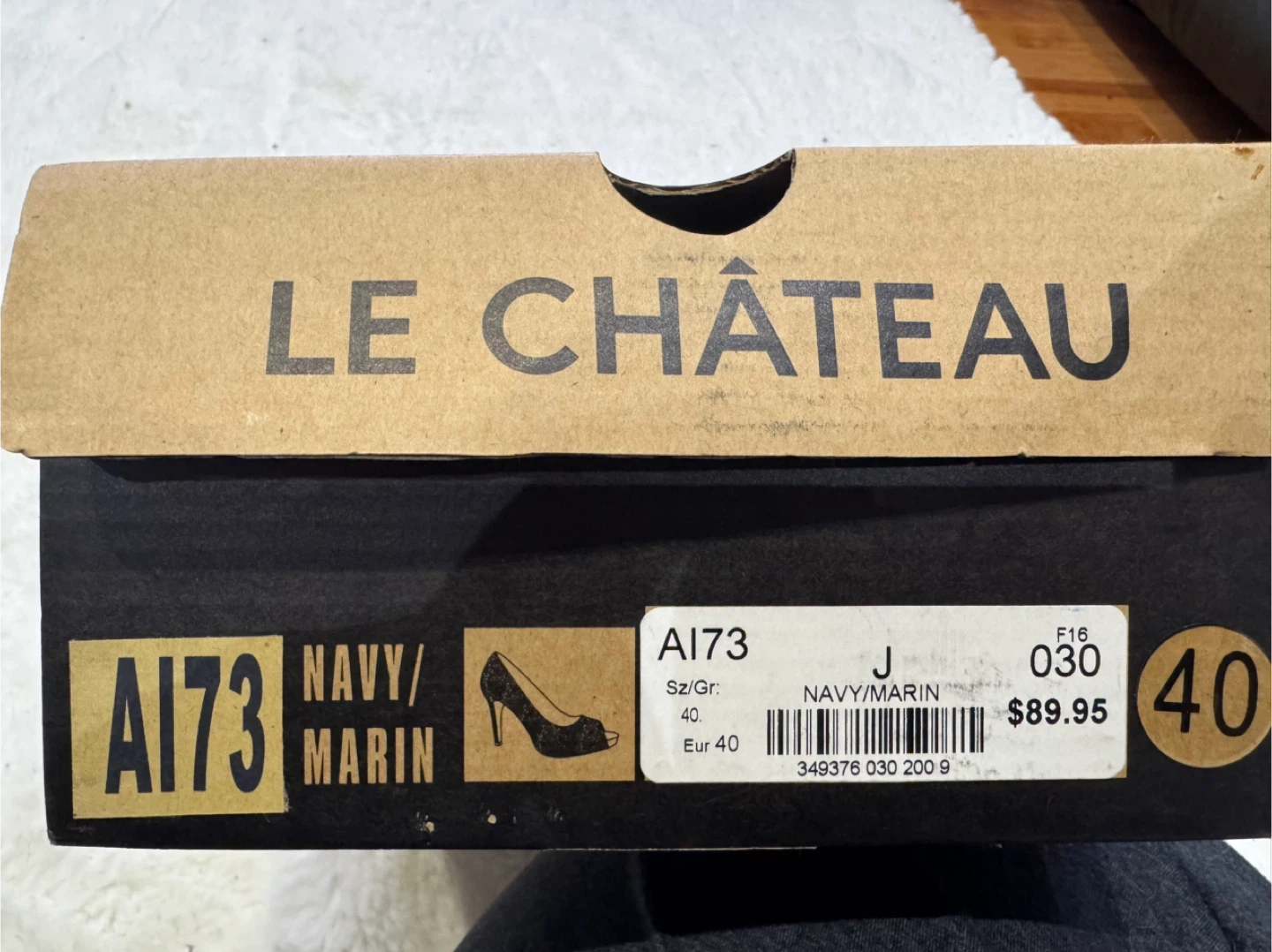 Le Chateau Navy Heels - Size 10 - photo 3