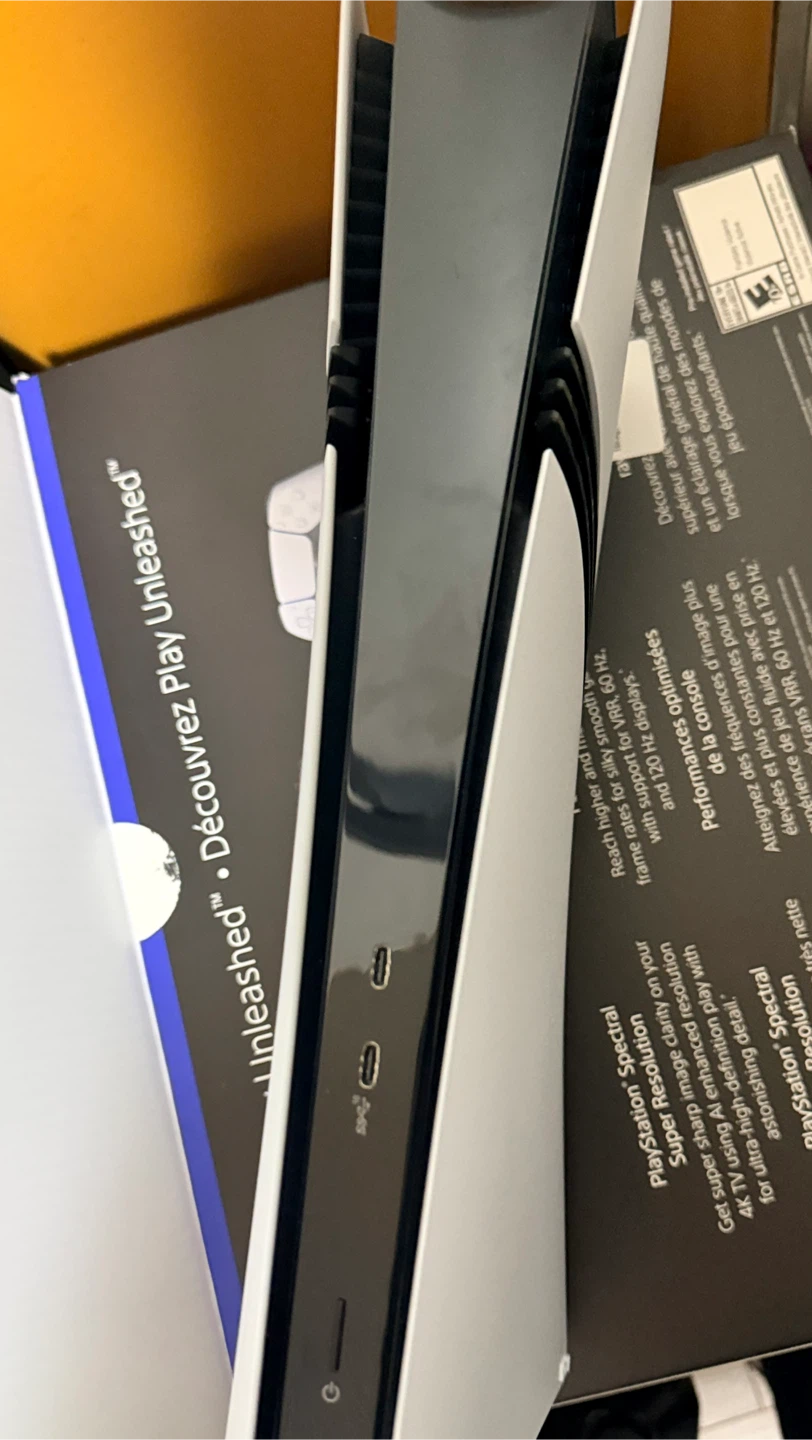 PlayStation 5 Console - Like New! - photo 5