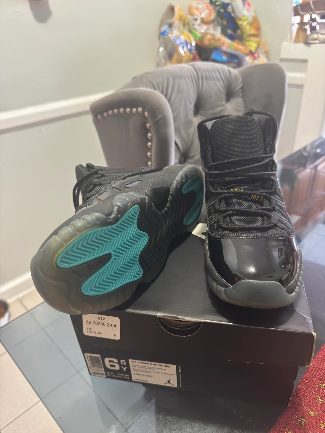 Air Jordan 11 Retro (GS) Black/Multi-Color Size 6.5Y - photo 2