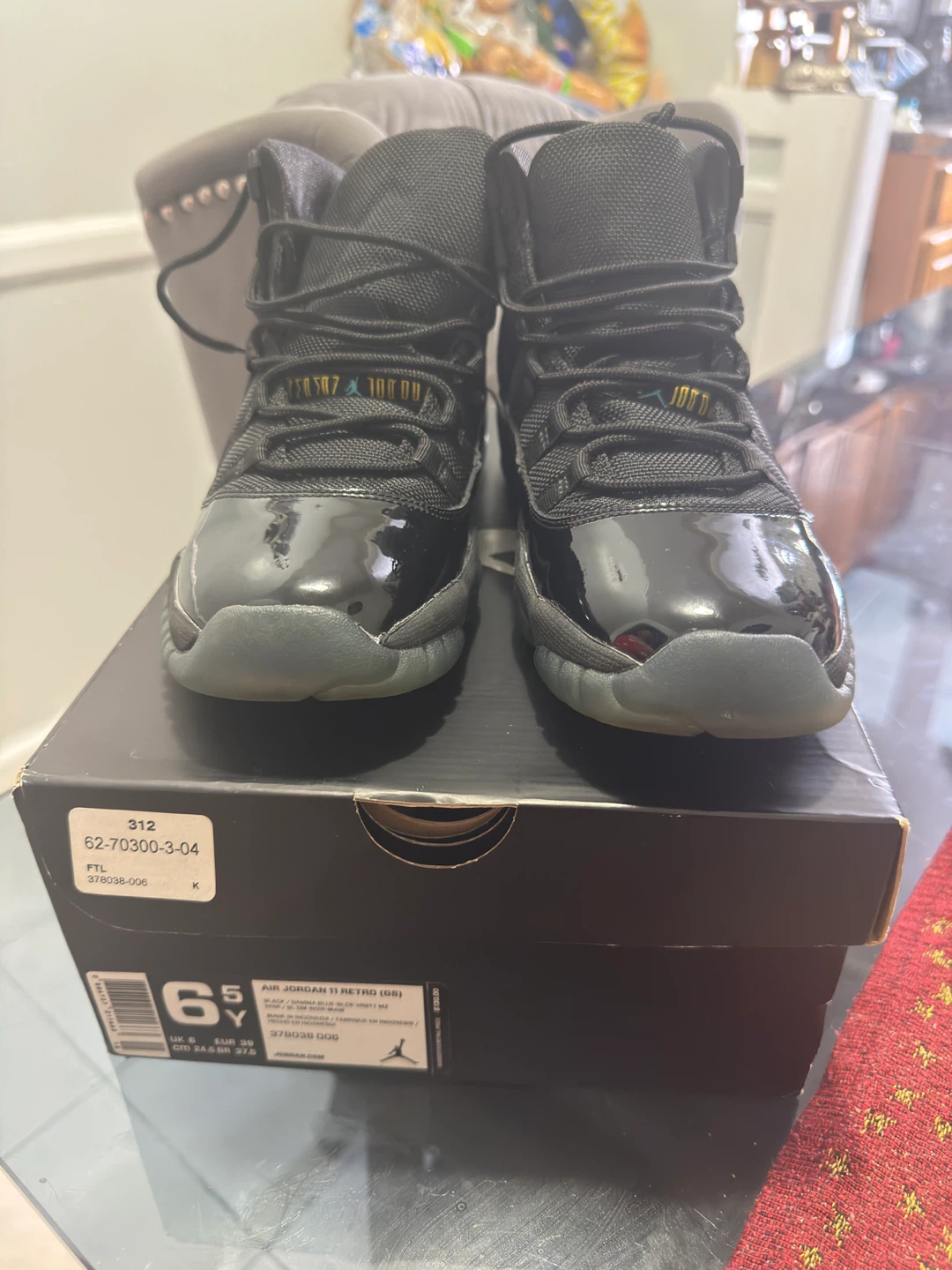 Air Jordan 11 Retro (GS) Black/Multi-Color Size 6.5Y