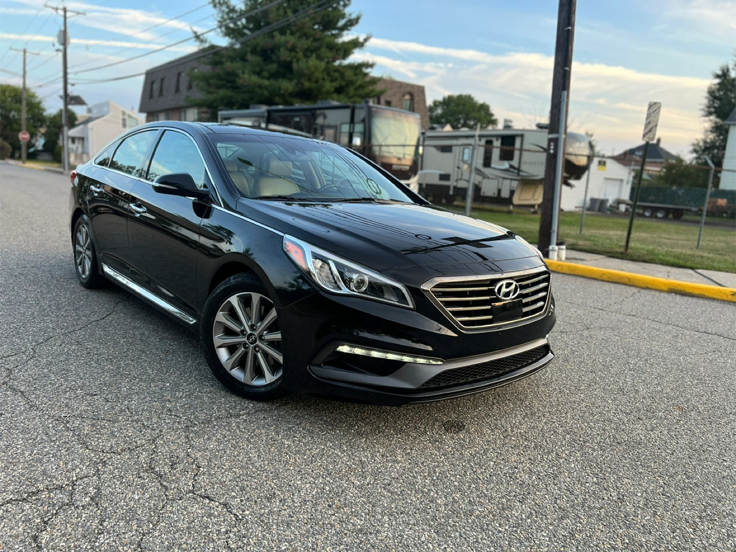 Hyundai Sonata Limited - Black Sedan - photo 2