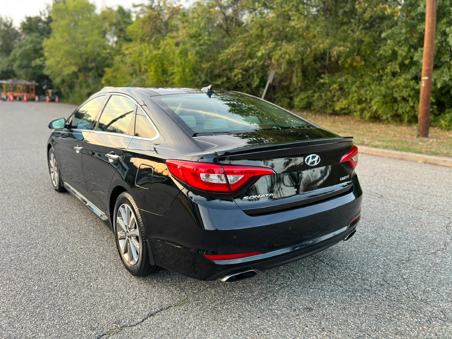 Hyundai Sonata Limited - Black Sedan - photo 4