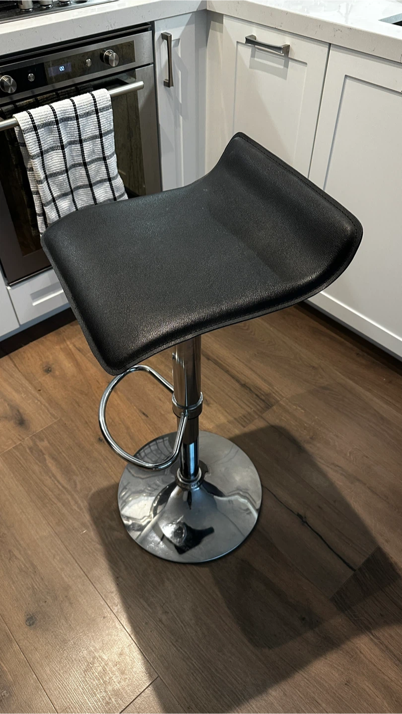 Adjustable Height Bar Stool