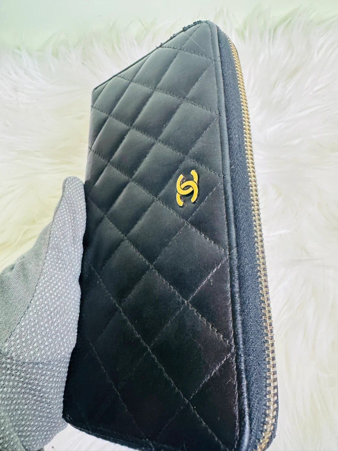 Chanel Black Quilted Wallet - photo 3