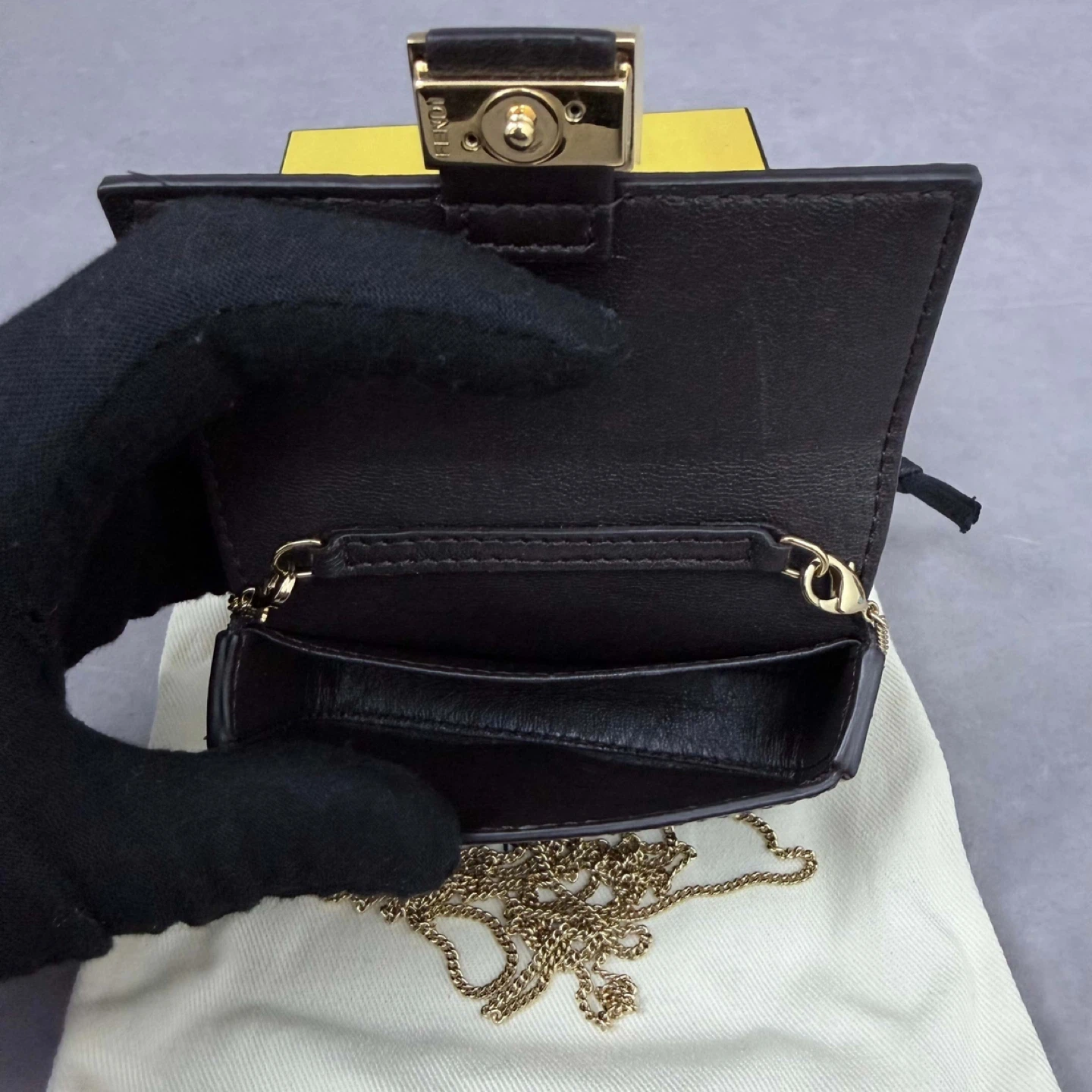 Fendi Nano Baguette Tess.Vetrificato FF 1974 Mogano - photo 4