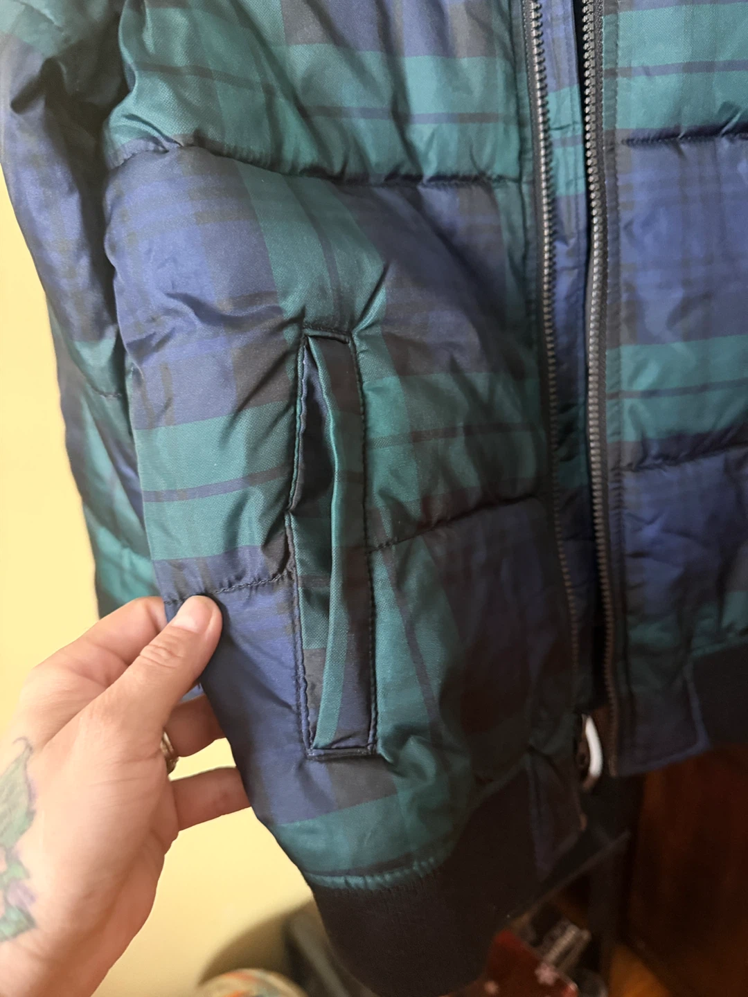 Old Navy Plaid Puffer Jacket - Size L (10-12) - photo 3