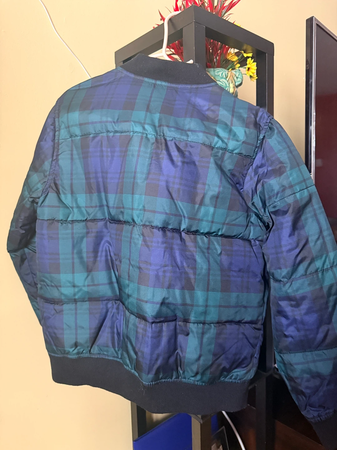 Old Navy Plaid Puffer Jacket - Size L (10-12) - photo 2
