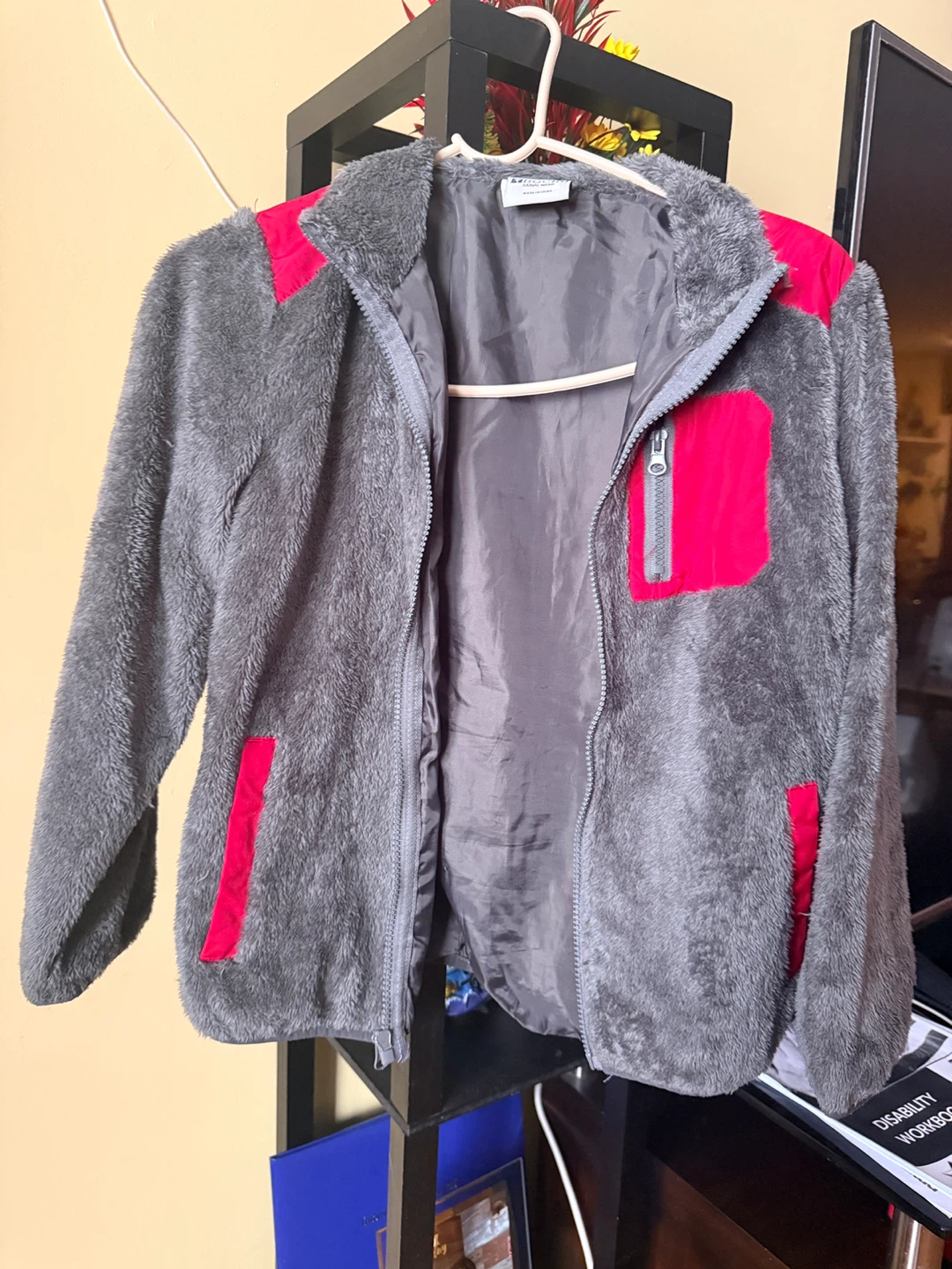Bocini Gray & Red Fleece Jacket (L)