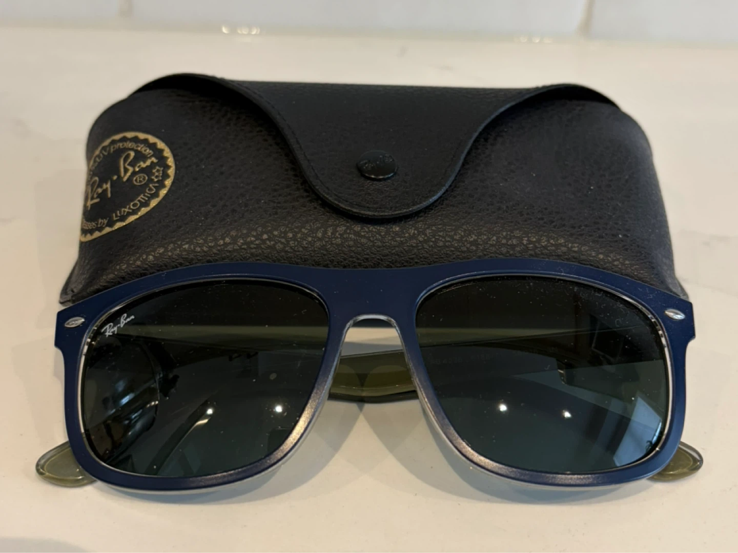 Ray-Ban Sunglasses with Case
