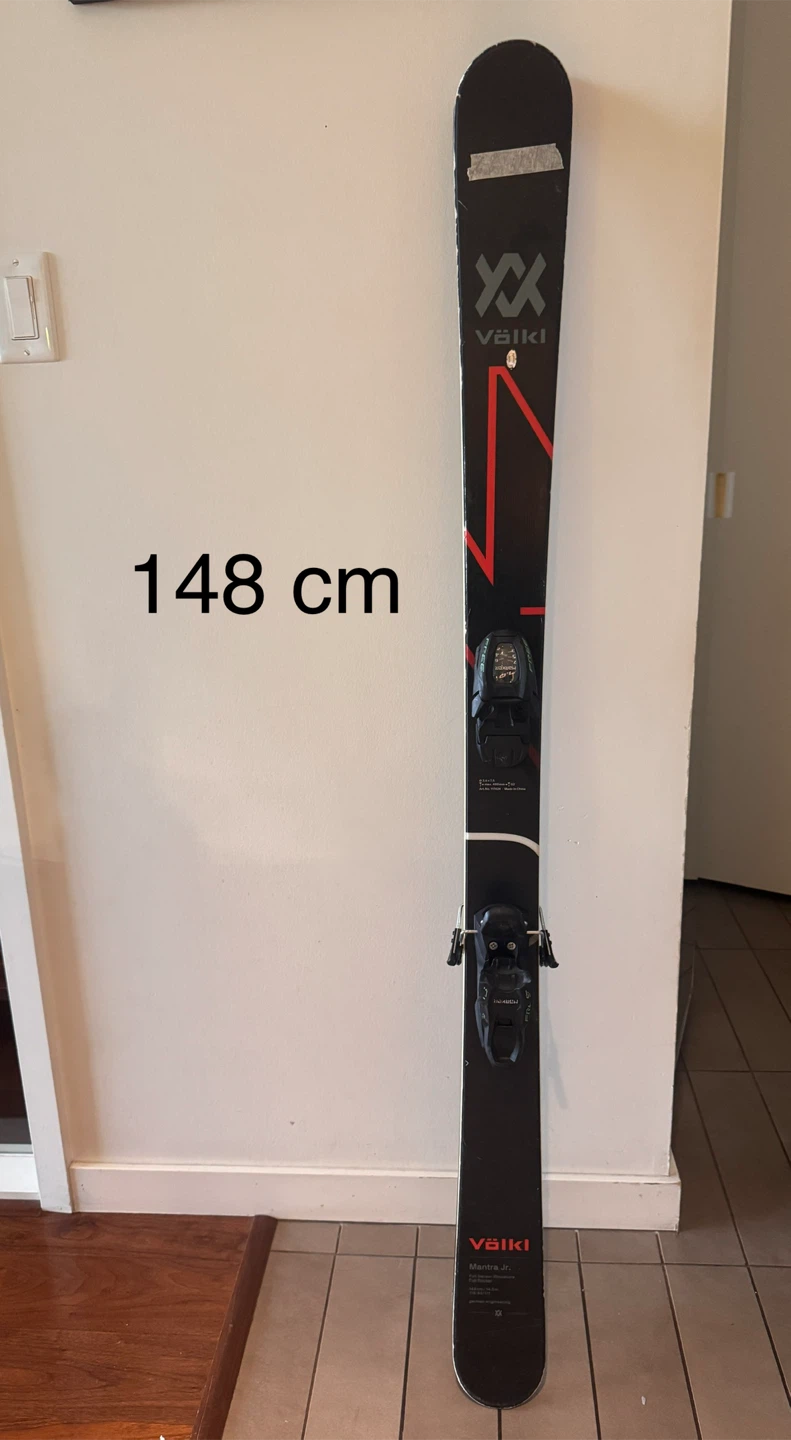 Volki skis and bindings