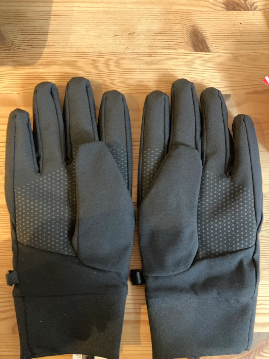 Uniqlo Black Gloves