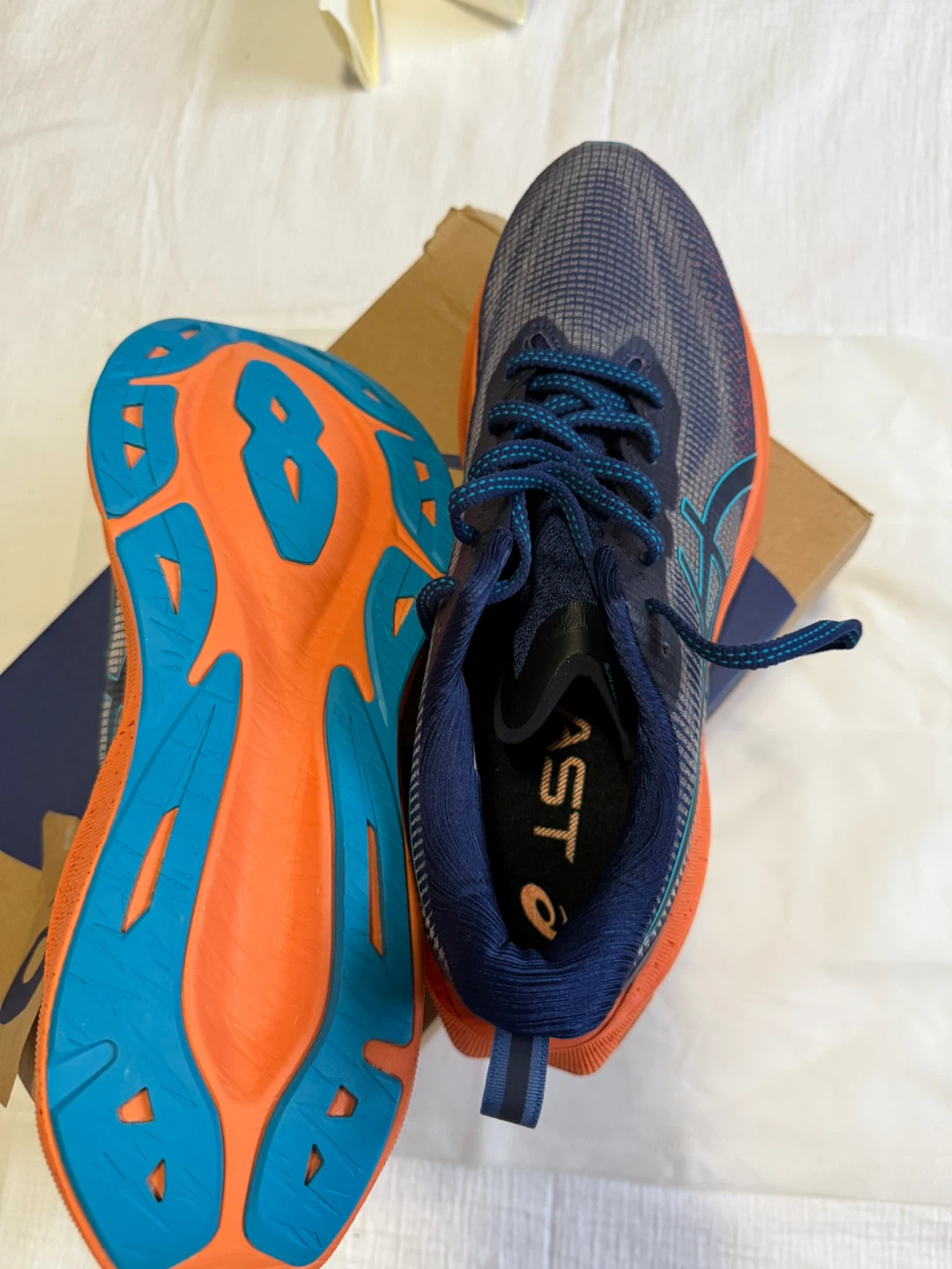 Asics Novablast 4 Running Shoes - US 10.5 - photo 2