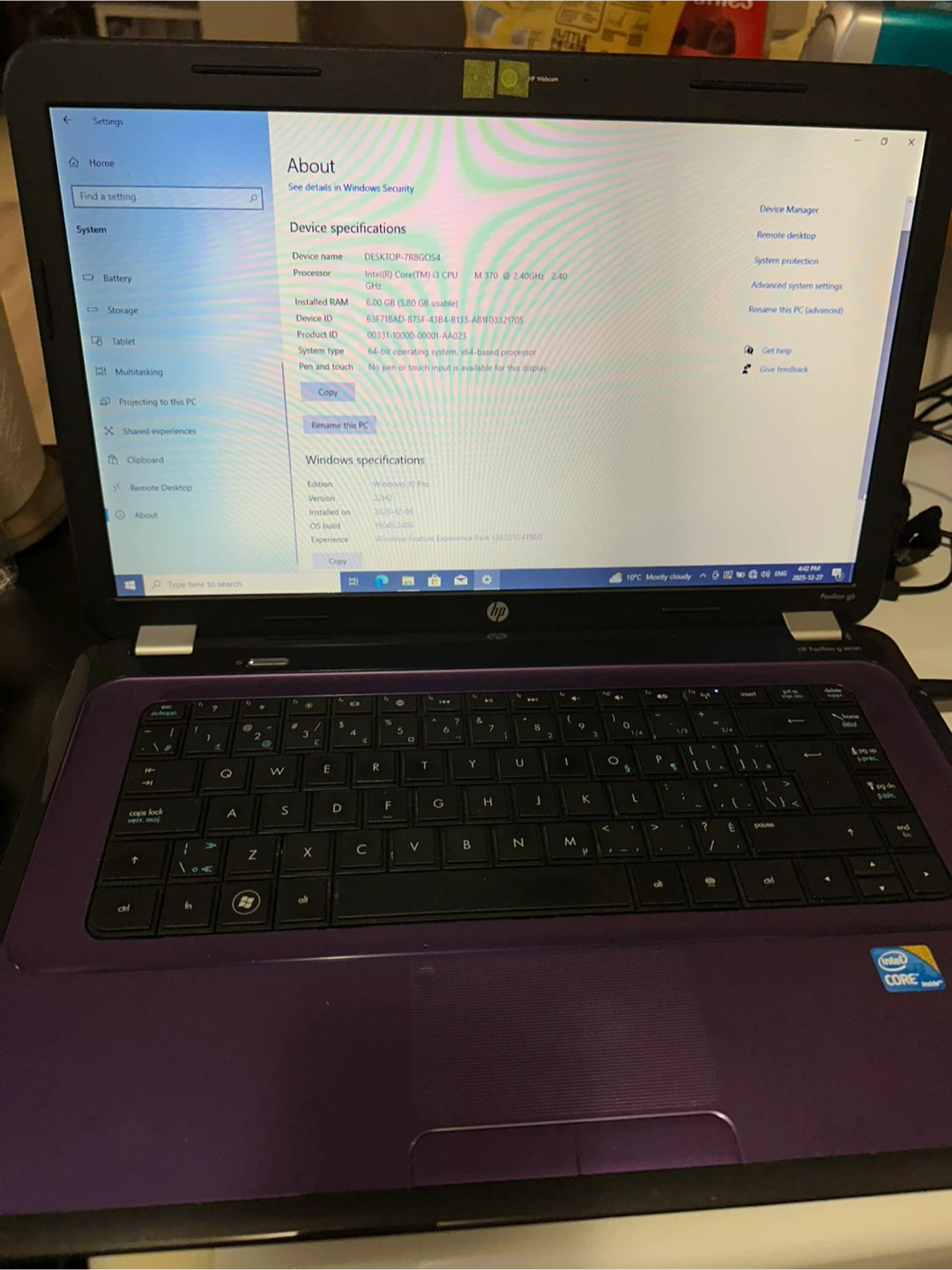 HP Pavilion 15.6” Laptop (Window 10 and DVD player installed)