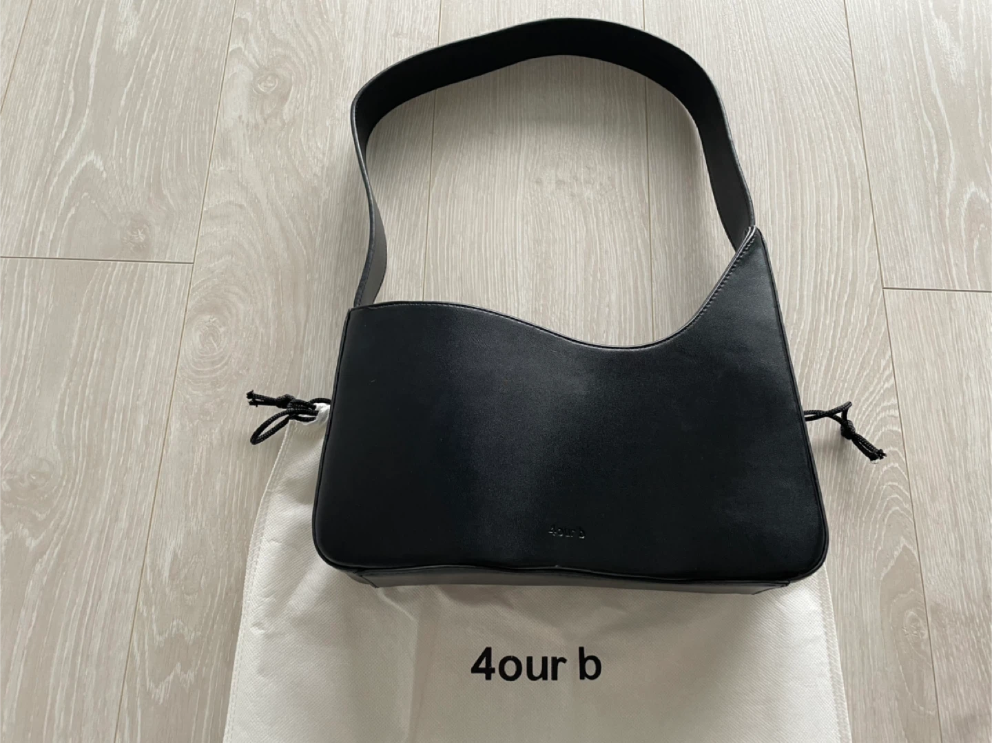4our b Shoulder Bag - Black color