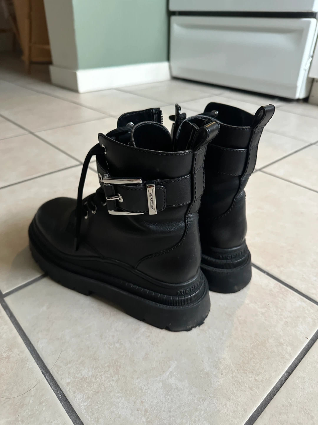 Michael Kors Boots Size 8 - photo 3