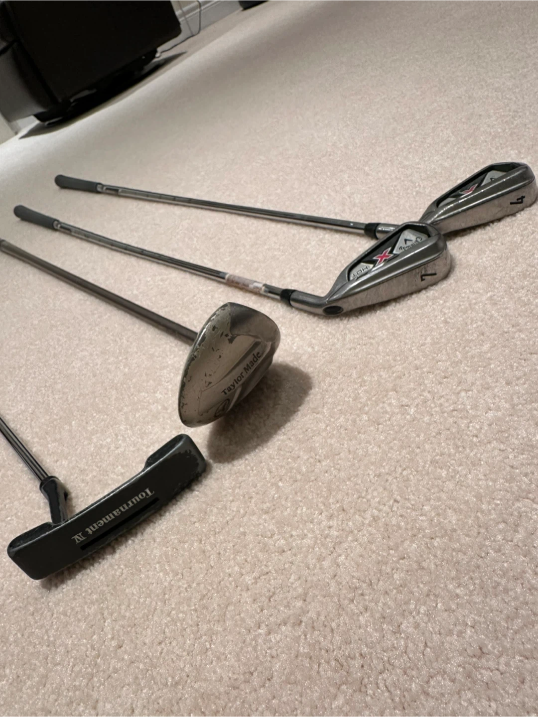 4 Golf Clubs – $10 each – Pickup in Markham - photo 2