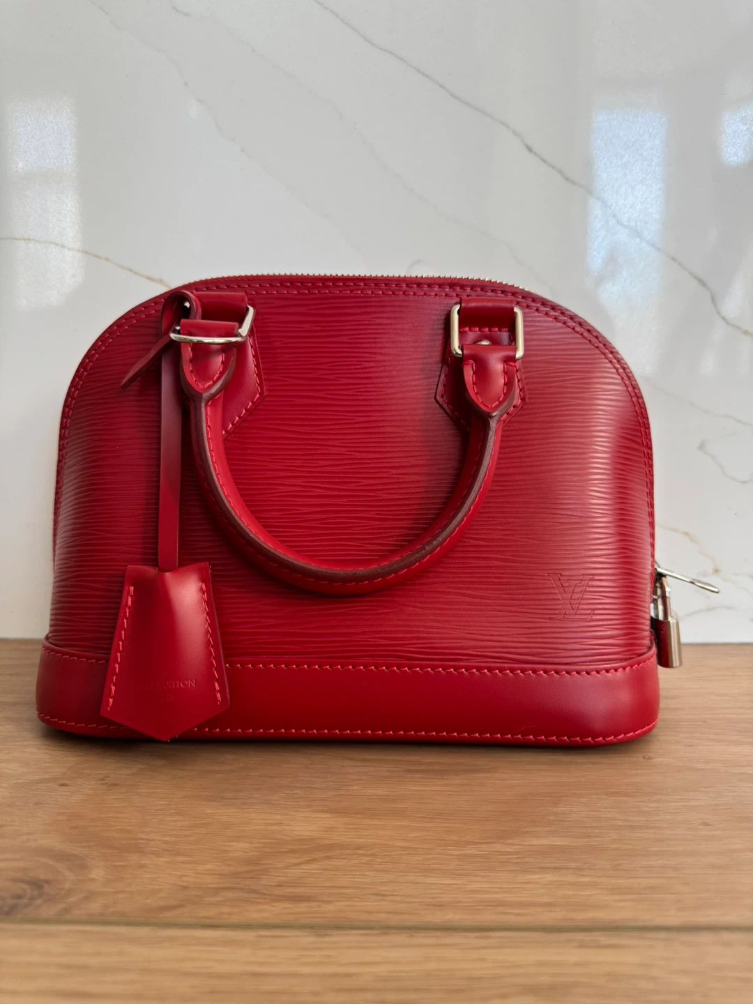 Louis Vuitton Alma BB Epi Carmin