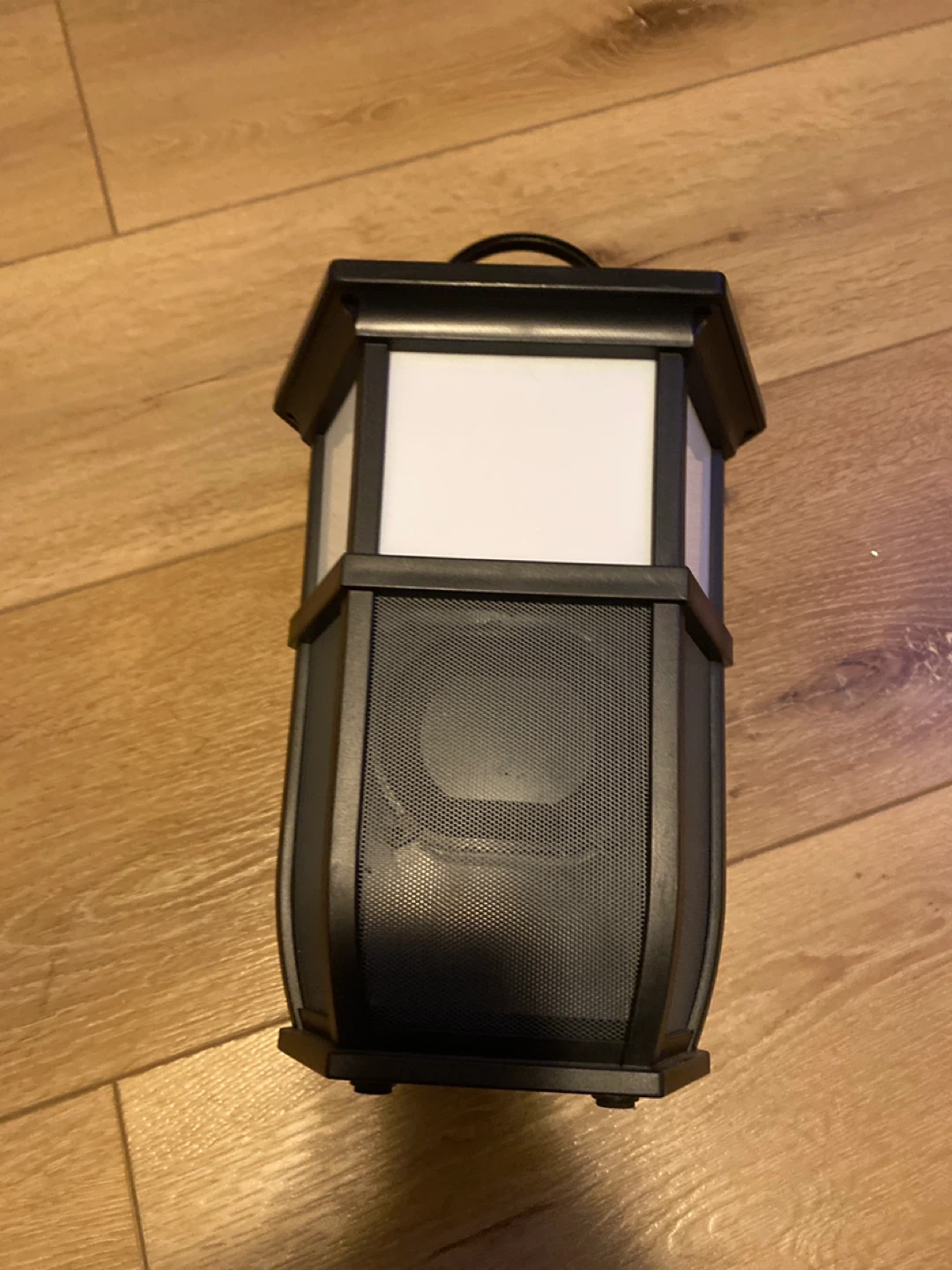 Latern speaker