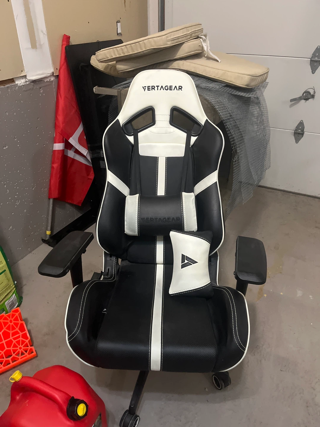 Gaming chair- VertaGear