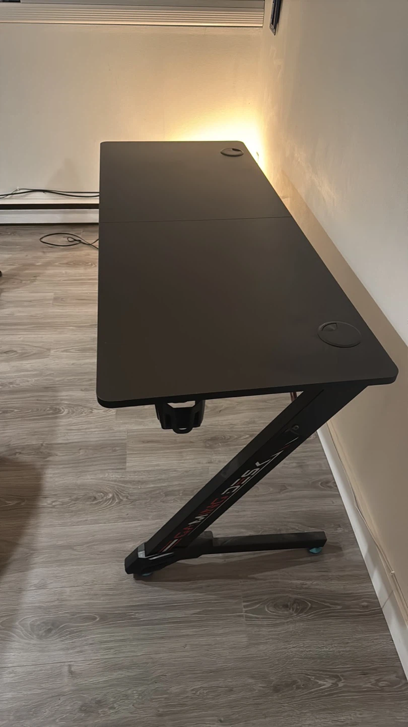 Black Gaming Desk - photo 3