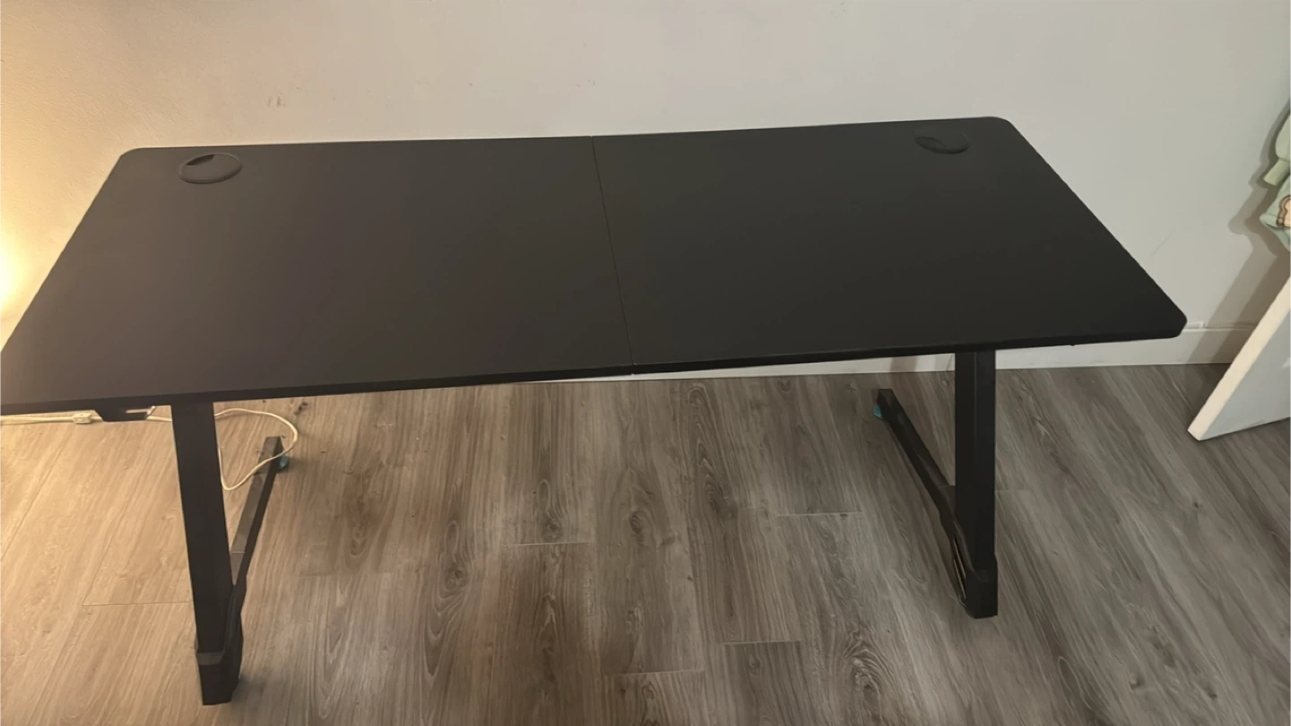 Black Gaming Desk - photo 4