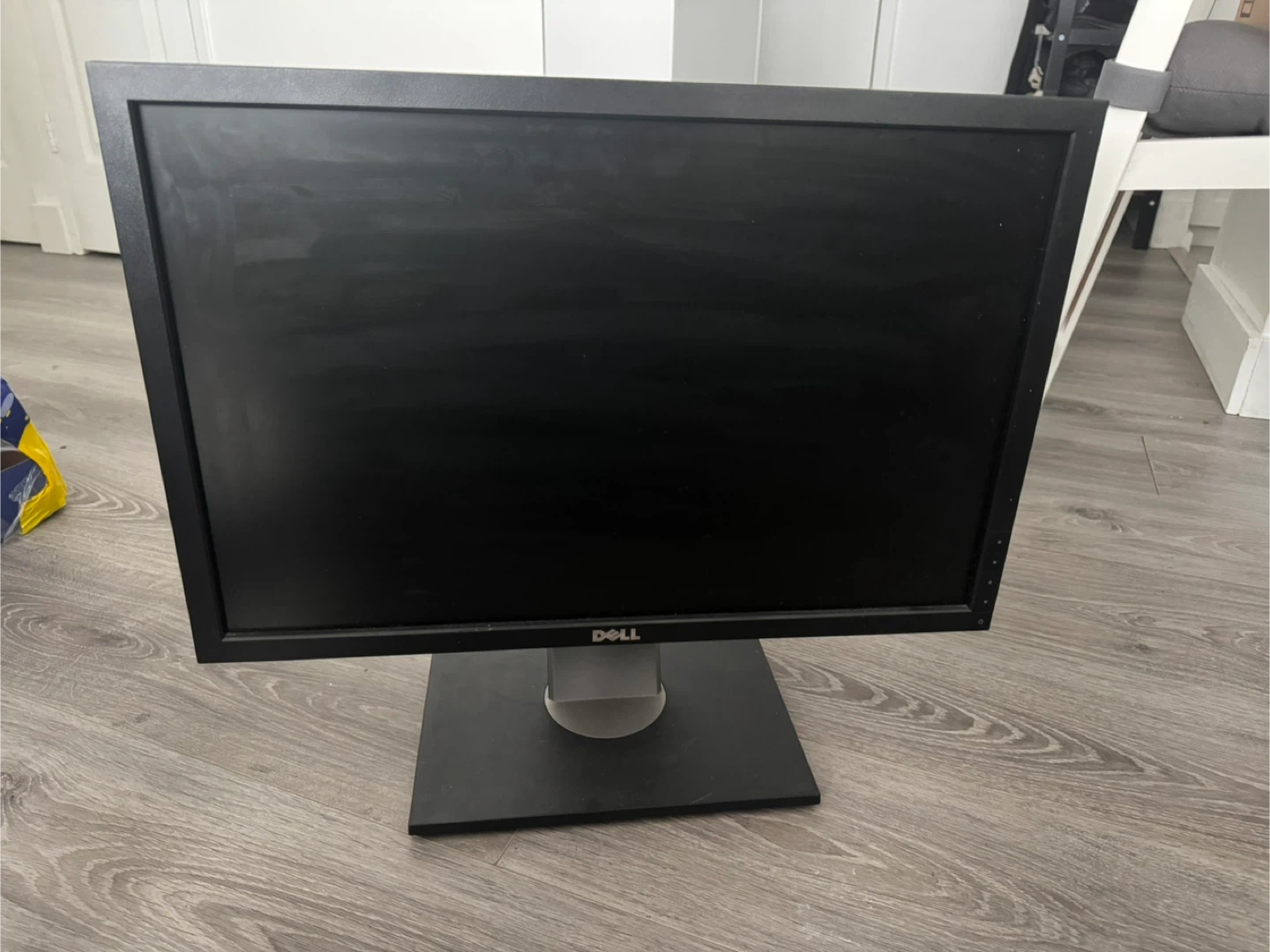 Dell Monitor - Black 24 inches