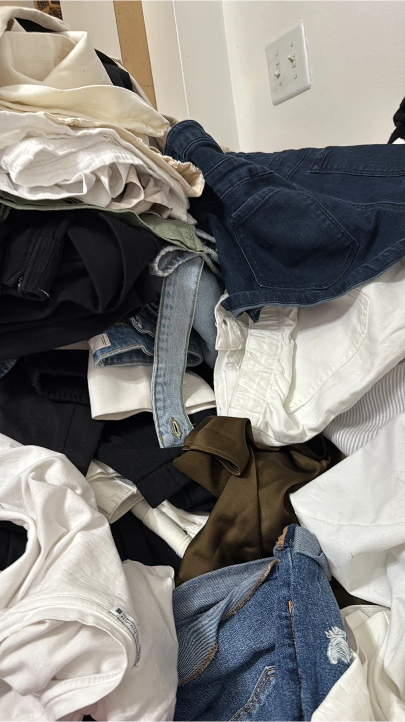 Assorted White Jeans: Hollister, Buffalo, 1822 Denim